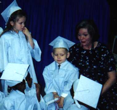 center.jpg (14281 bytes)